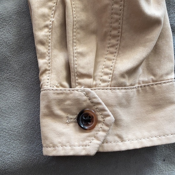 Banana Republic spring jacket. Button up with four pockets. Size 4 Khaki new - Picture 11 of 14
